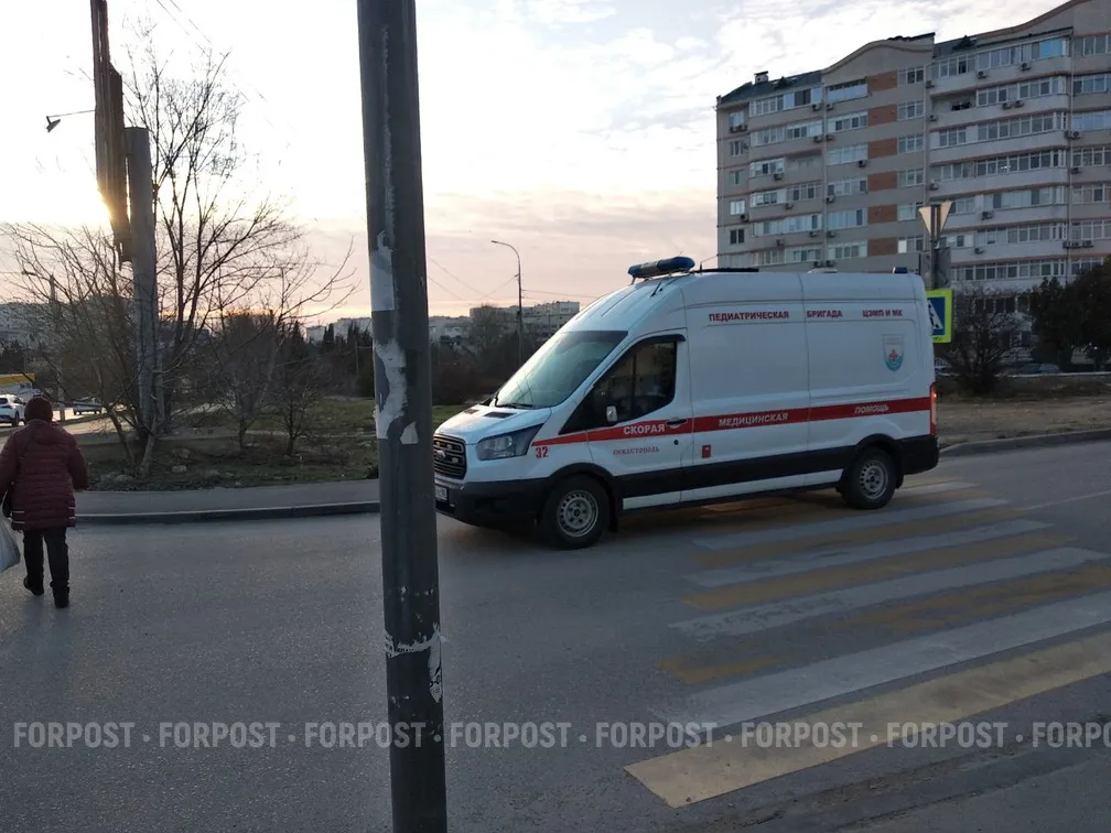 Скорой помощи Севастополя не хватает «бумажки» 