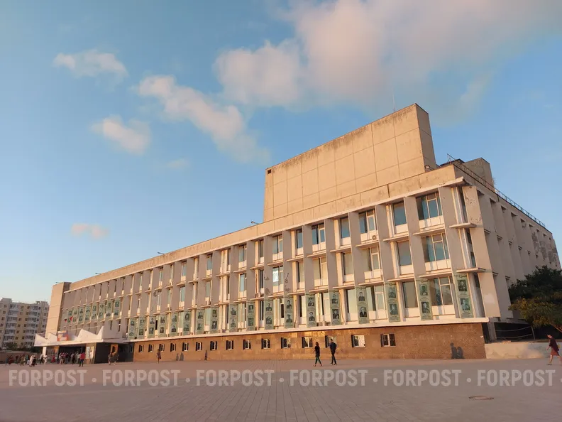 Дворец культуры рыбаков в Севастополе улучшат новыми креслами