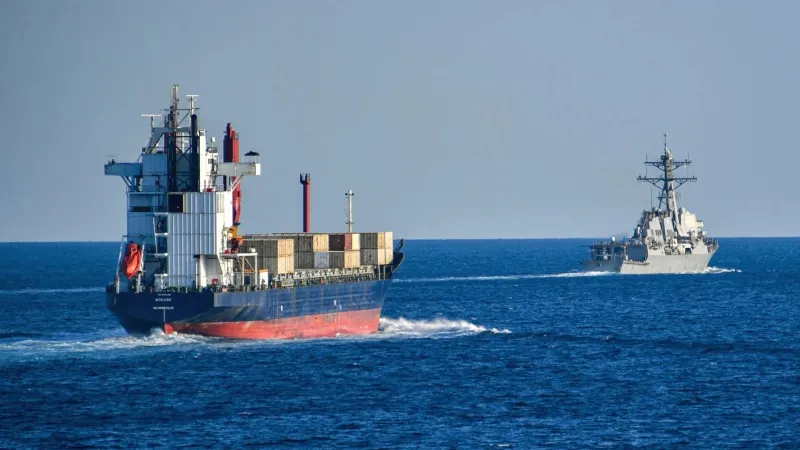 Военные без восторга приняли идею Трампа заработать на безопасности Ормузского пролива