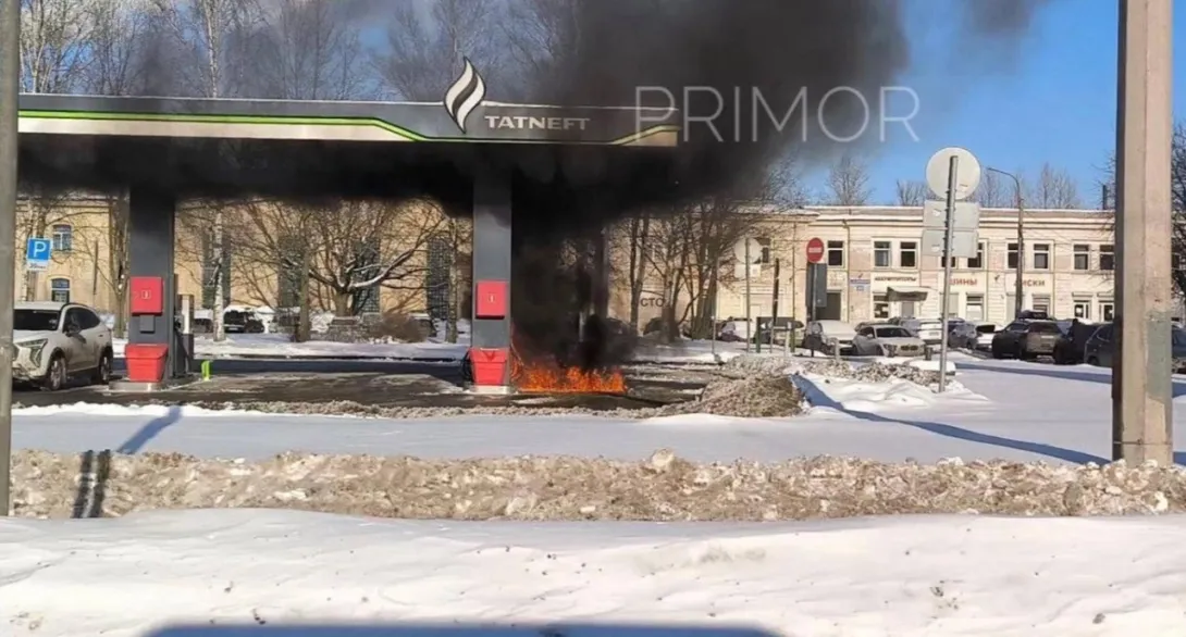 Российские регионы вводят запрет на продажу бензина подросткам