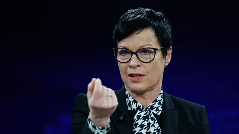 Еврокомиссар призвала присоединить Украину к ЕС по-быстрому в виде исключения