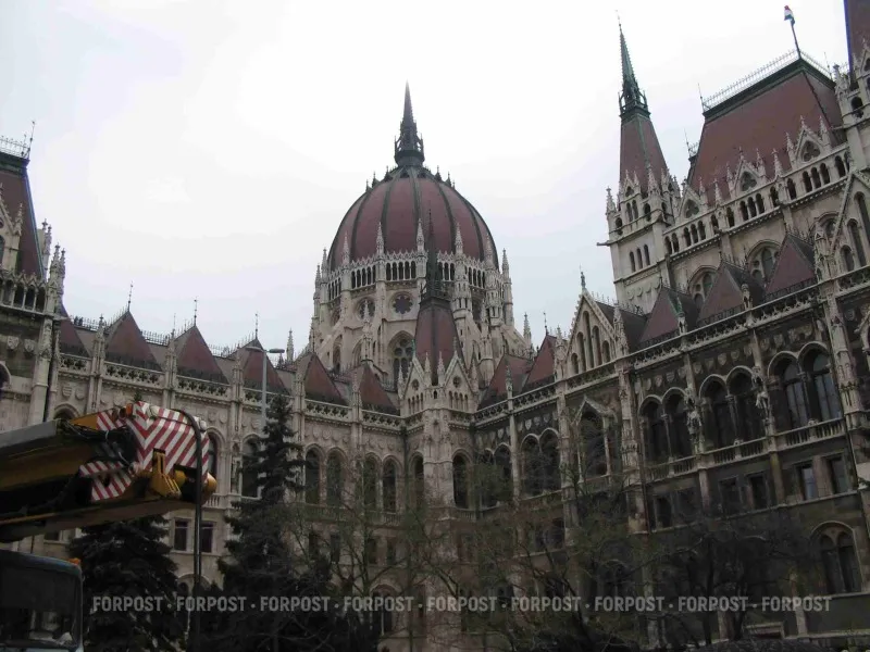 Венгерский парламент принял резолюцию о недопуске Украины в ЕС