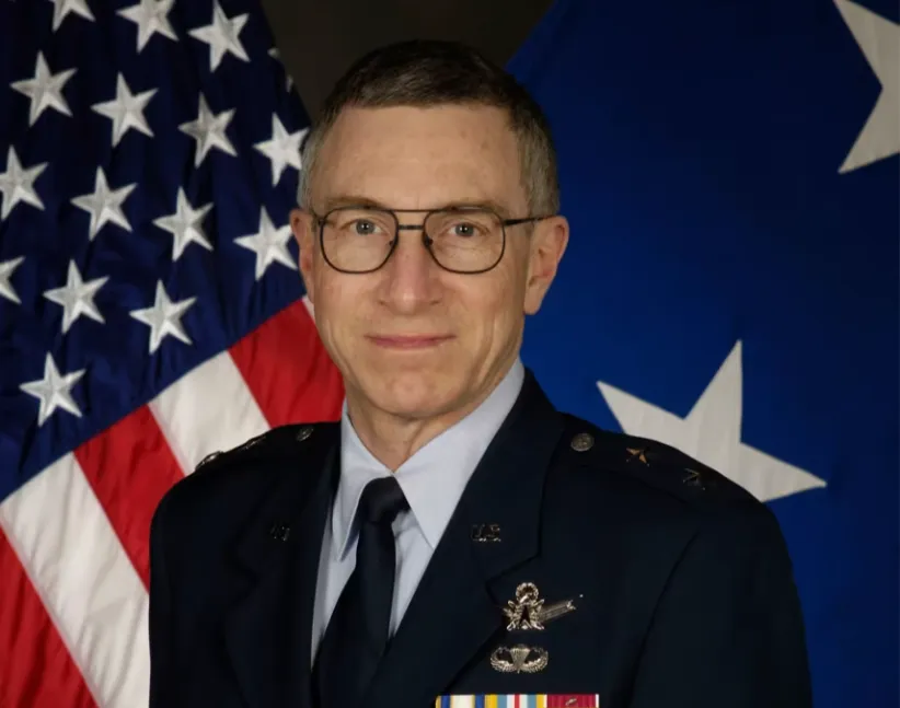 Генерал с «базы НЛО» таинственно исчез после указа об обнародовании данных о пришельцах