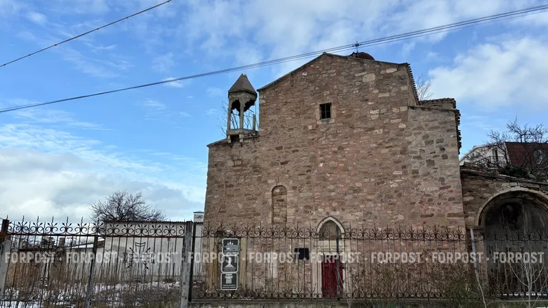 Памятник федерального значения в Крыму продолжает рушиться на глазах