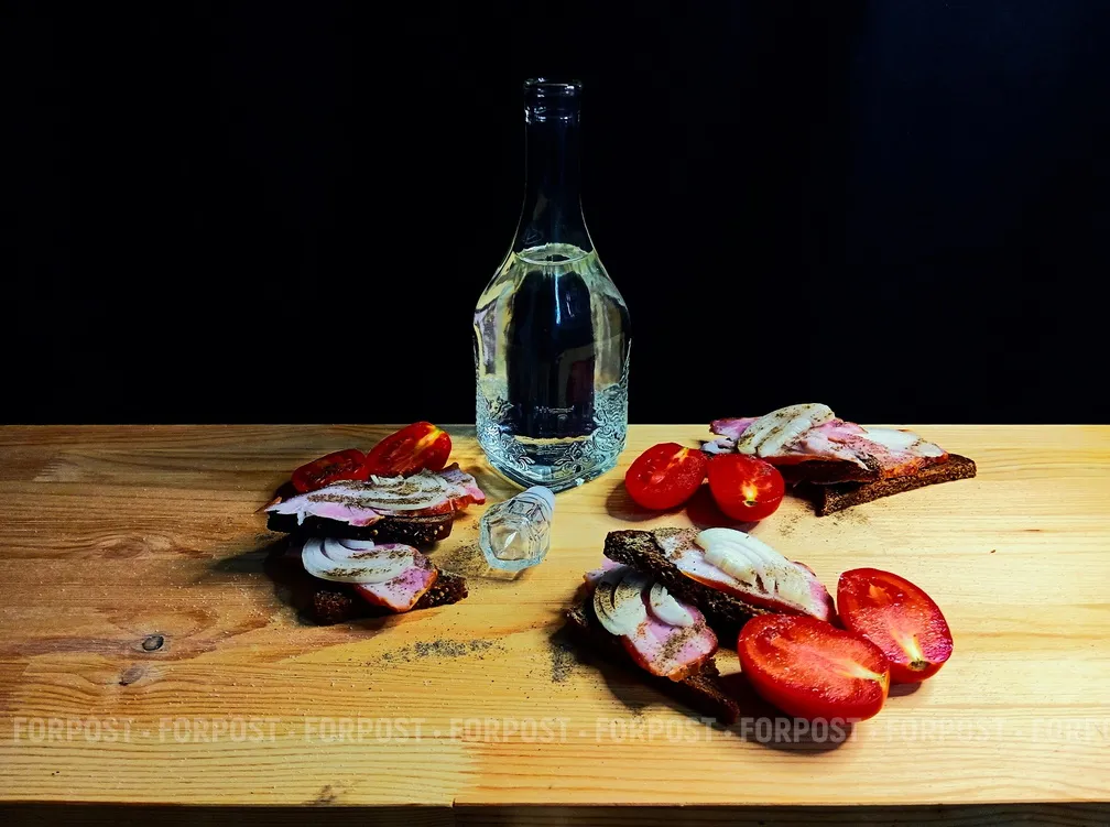 Крепкое хобби: крымчане всё больше переходят на самогон