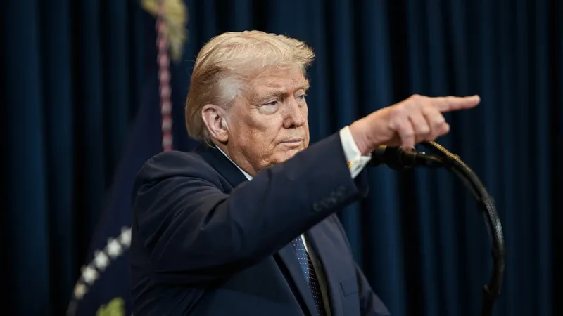 Трамп заявил о выпавшей ему «чести взять Кубу»