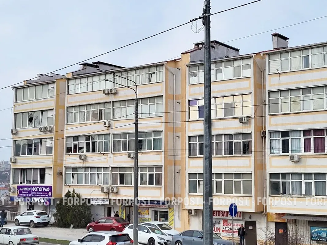 «Тряхнуло, как при землетрясении»: жители Севастополя рассказали о ночной атаке БПЛА