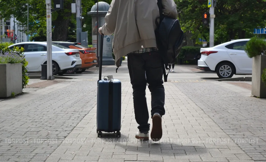 Мужчины стали реже переезжать ради высокой зарплаты — с чем это связано