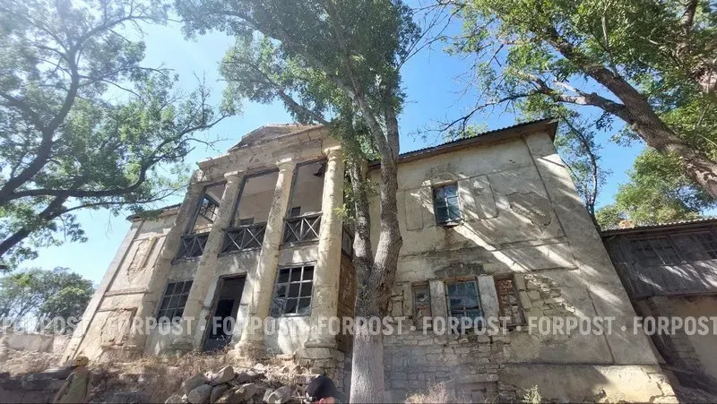 Так вот почему в Крыму памятники в запущенном состоянии