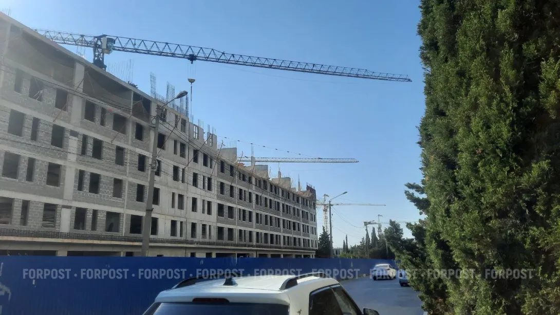 «Отчисленные» строители общежитий СевГУ заявили об удержании своего имущества