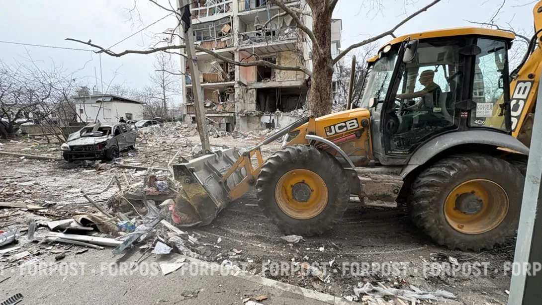 «Балкон улетел прямо в зал». Как сейчас выглядит дом на Корчагина – фотореп