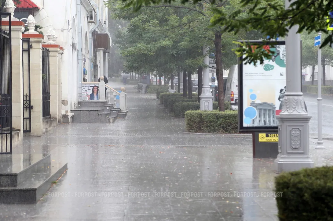 Севастополь ждут дождливые выходные