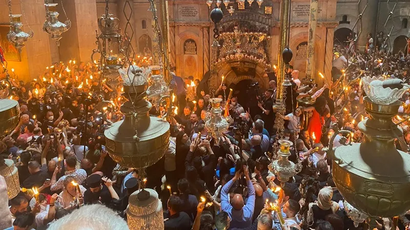 Полиция Израиля разрешила провести церемонию схождения Благодатного огня