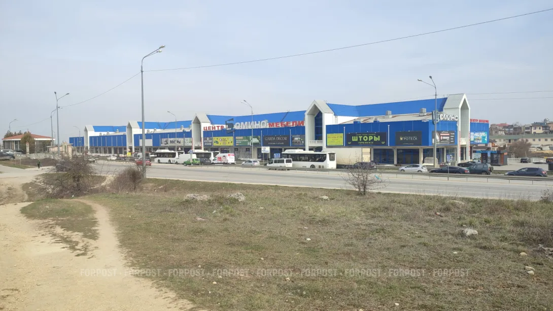 На выезде из Севастополя готовят площадку под новую заправку «ТЭС»