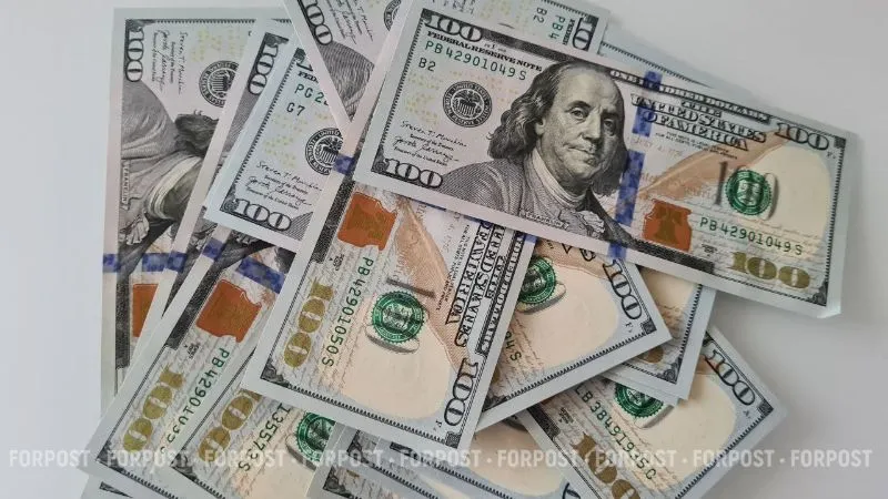 Подросток из Ялты отдала мошенникам 280 тысяч долларов из семейного сейфа