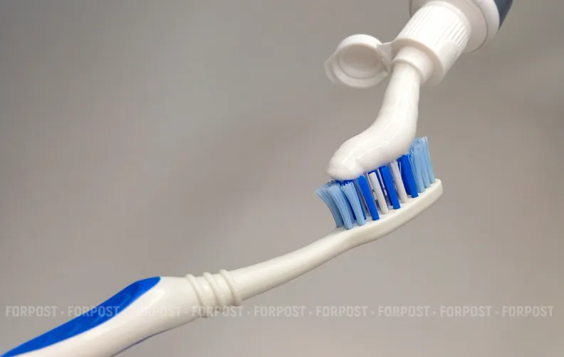 «Стреляет» от мороженого: как красота стала врагом наших зубов и как это исправить 