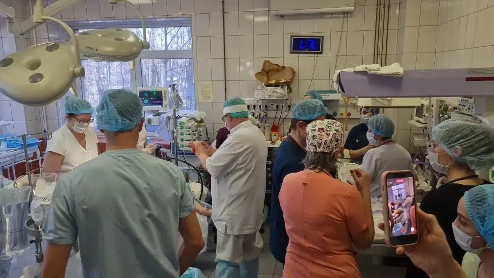 «Чудо в четвёртой степени»: в Петербурге приняли уникальные роды