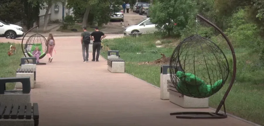 Суд подтвердил 27 нарушений в благоустройстве и расхождение отчётов с реальностью