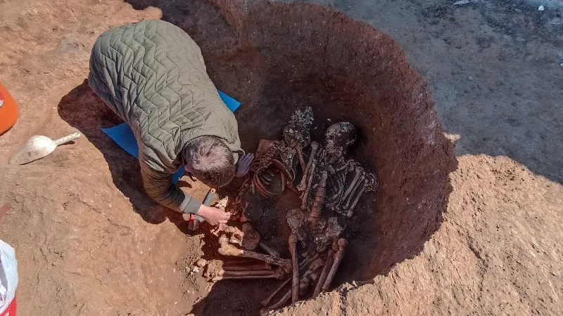 Курган с детскими захоронениями встал на пути строительства нового курорта в Крыму