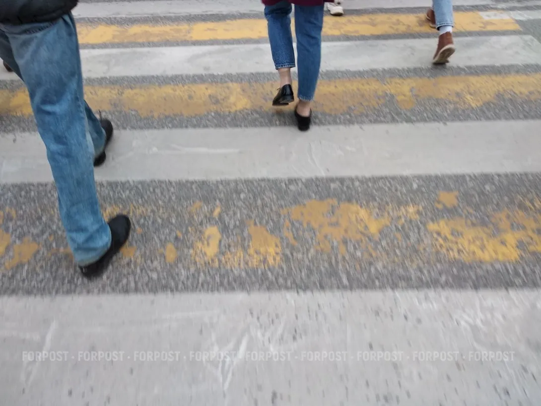 В Севастополе шансы попасть под машину на переходе и дороге практически равны