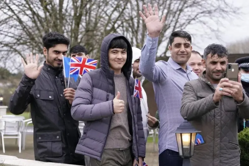 Афганцы и нигерийцы въезжают в Великобританию по украинским визам