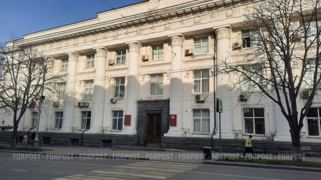 Перед реставрацией здания севастопольского заксобрания нашли утерянные элементы