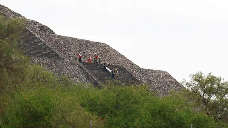 Мексиканец открыл огонь по туристам на пирамиде древней цивилизации