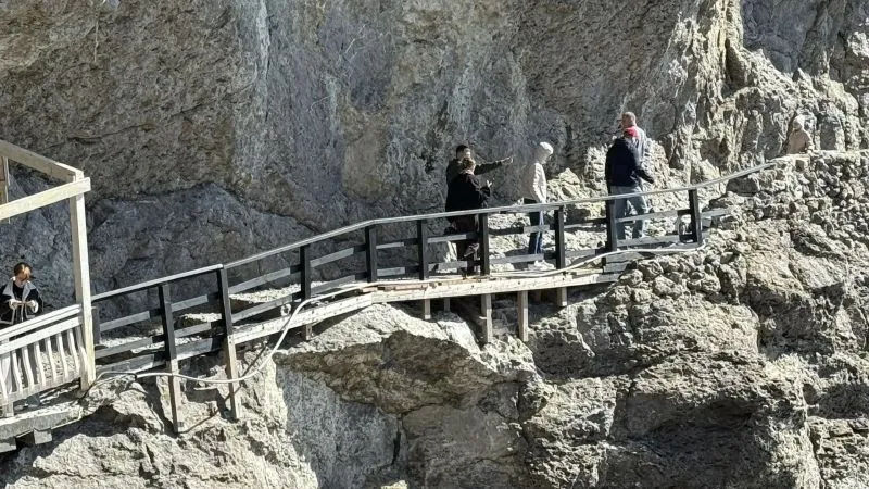 Когда в Крыму снова откроют популярный маршрут по скальному карнизу?