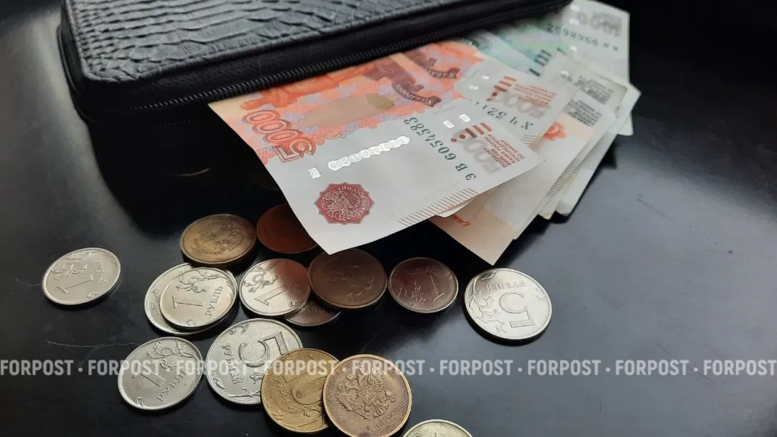 Дай «на чай» — и спи спокойно: почему мы платим сверху, даже когда не хотим