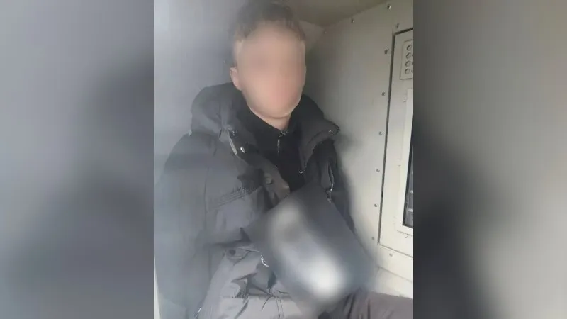 В Крыму внучка спасла дедушку от мошенников 