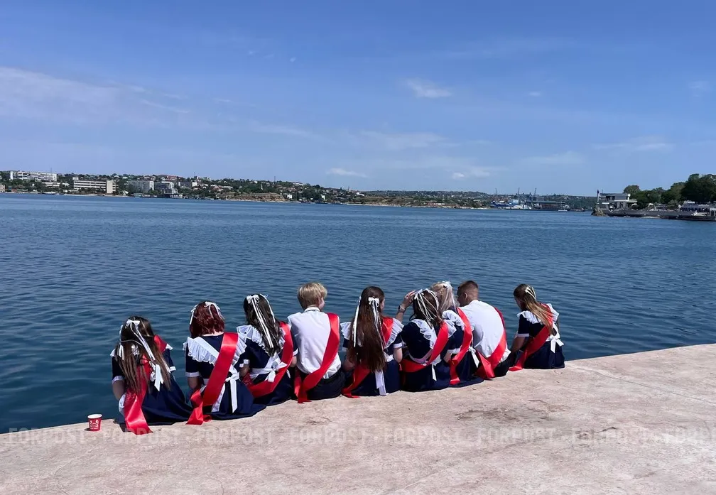 Подростки массово уходят из школы после 9-го класса: в чём минусы для страны