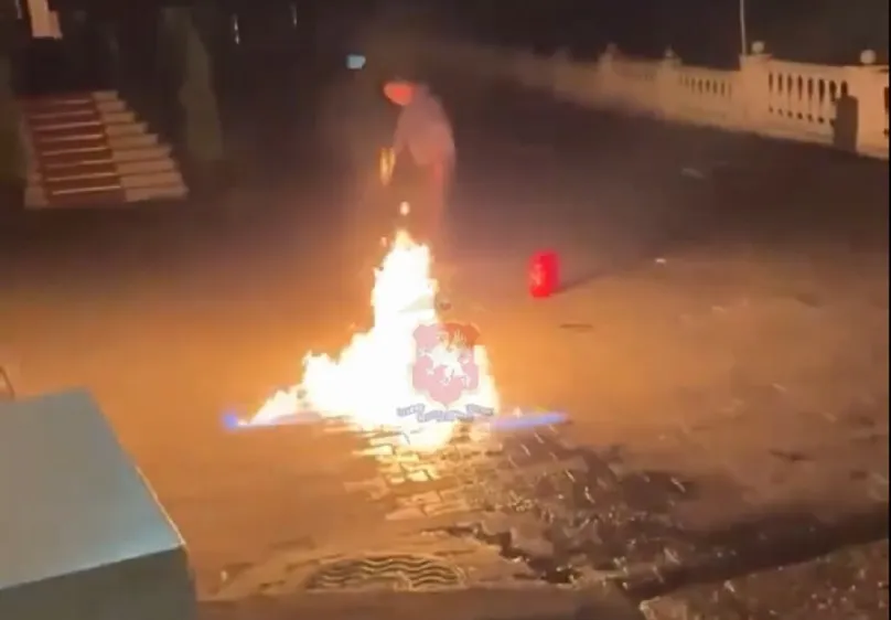 Конфликт в баре закончился попыткой поджога на площади