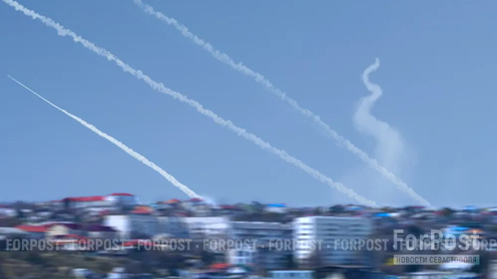 Севастополь отразил очередную комбинированную атаку противника с моря и с воздуха