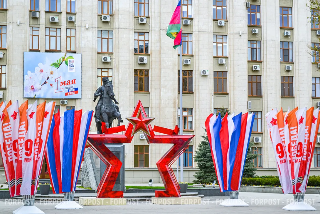 Скромное празднование: как украсили Краснодар ко Дню Победы