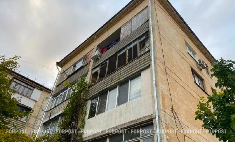 Схрон на лоджии: в Севастополе у мужчины изъяли гексоген и взрыватель 