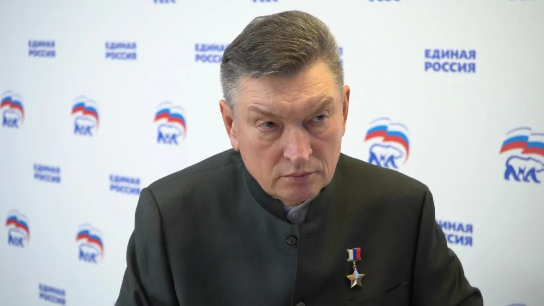 Генерал Лапин выходит на авансцену