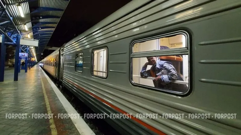 Поезда в Крым снова задерживаются из-за остановки движения на мосту