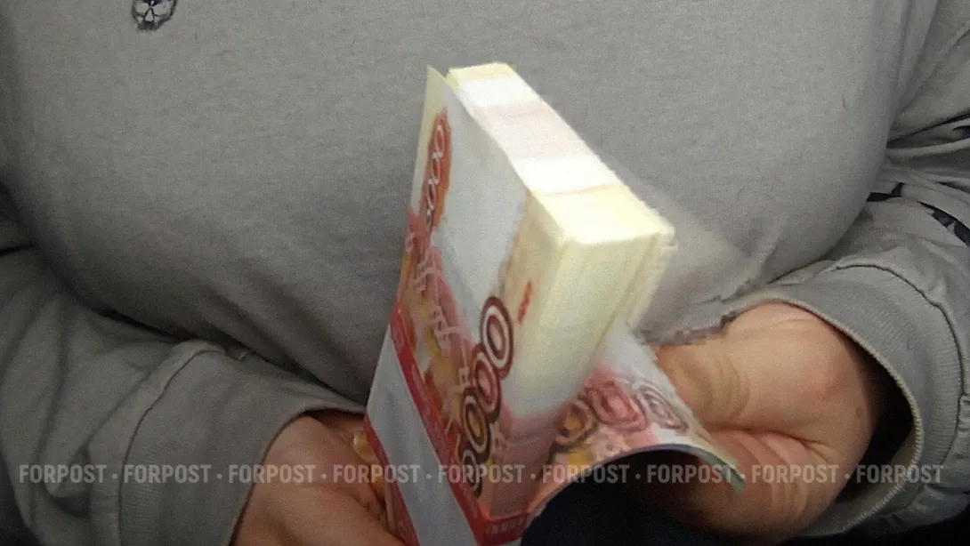 Зарплата выше 200 тысяч рублей: названы самые доходные отрасли России 