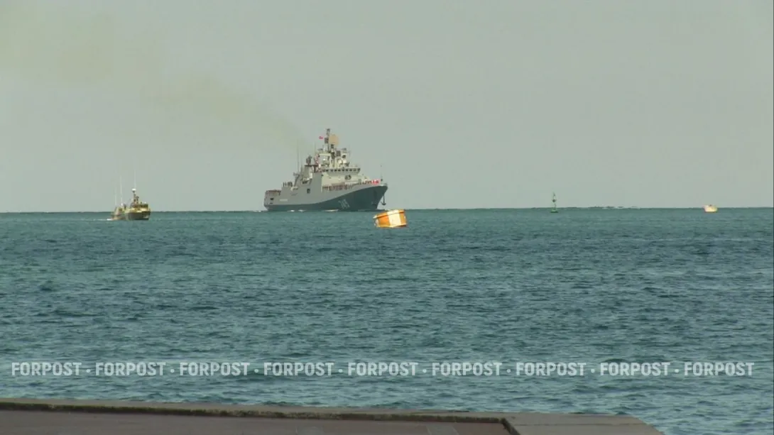 Российский фрегат открыл предупредительный огонь по британской яхте в Ла-Манше