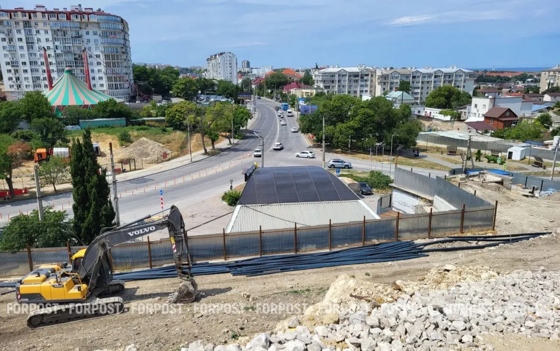 В центре Севастополя началось строительство будущего тоннеля