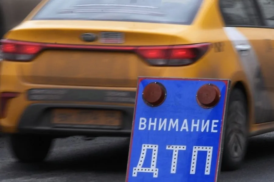 В Крыму автобус с пассажирами вылетел с дороги в обрыв