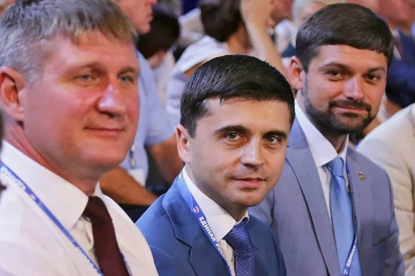 Украина кошмарит Крым ради санкций против России