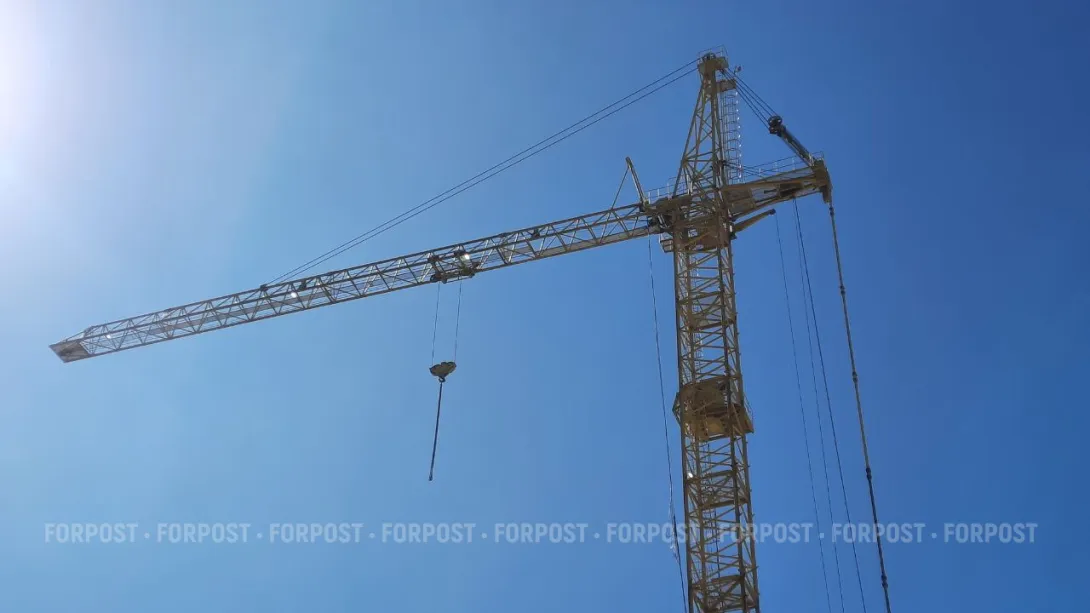 Падение автокрана в Ялте могло привести к трагедии