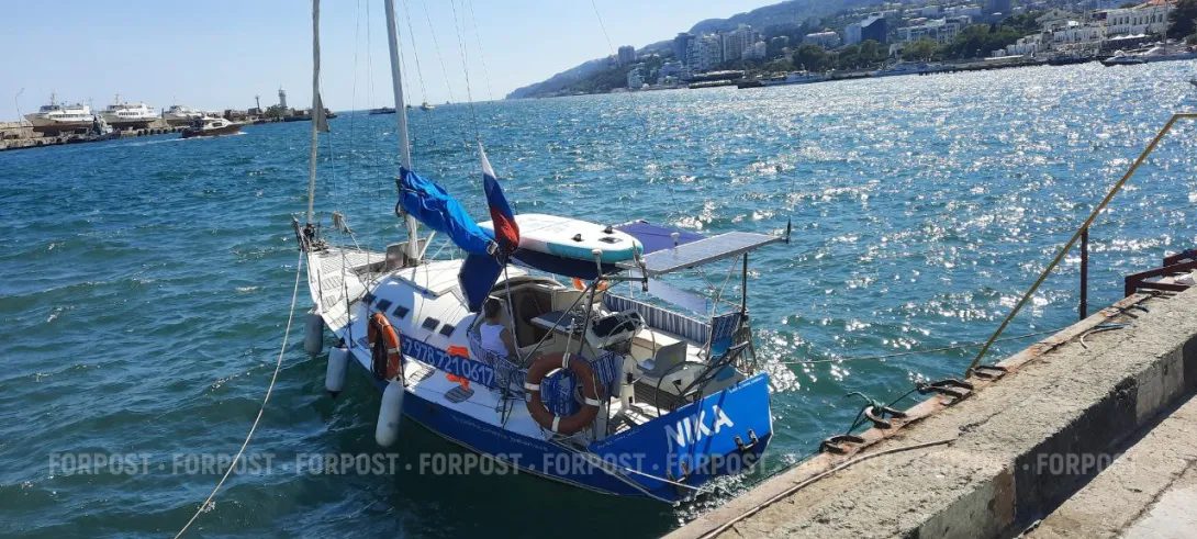 Мужчина в Крыму заплыл за буйки и лишился ноги