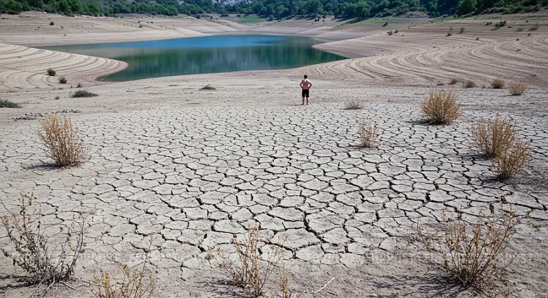 Без воды: неведомый долг лишил водоснабжения тысячи людей в Крыму 