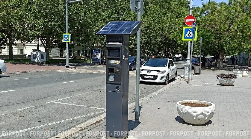 Севастопольские светофоры переведут на солнечные батареи