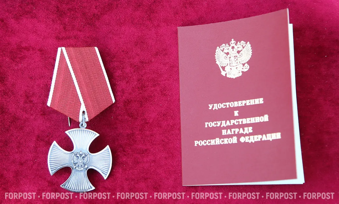 Погибших в Севастополе пиротехников МЧС и охранника наградят орденами мужества