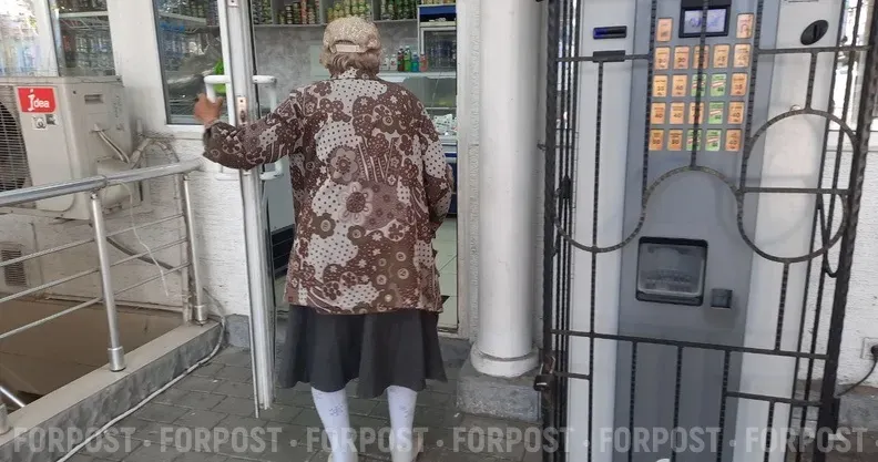 Как в Севастополе помогли вернуться домой 87-летней женщине с деменцией