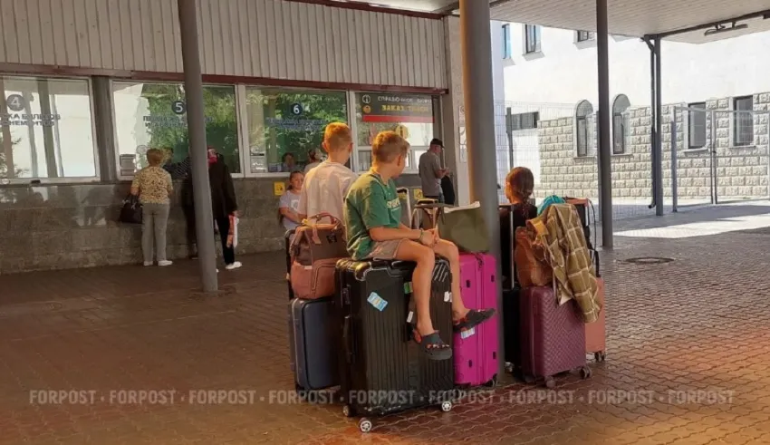 В Крыму продлили ограничения на работу детских лагерей и санаториев