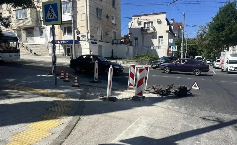 На улице Адмирала Октябрьского в Севастополе сбили велосипедиста